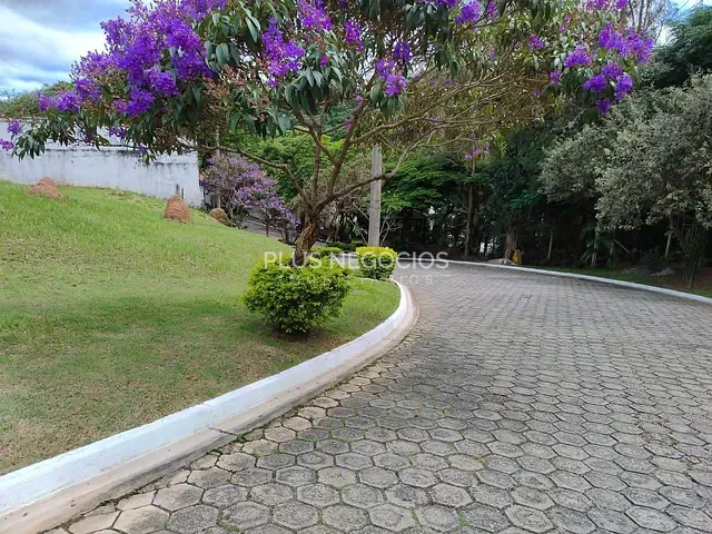 Casa com 496m² 3 quartos e 4 banheiros, à venda, no bairro Vila Domingues em Votorantim