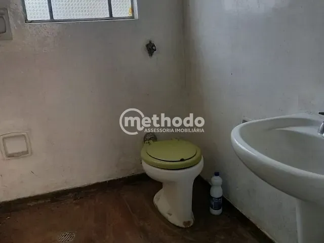 Casa com 300m² 2 quartos e 1 banheiro, à venda, no bairro Jardim Nova Europa em Campinas