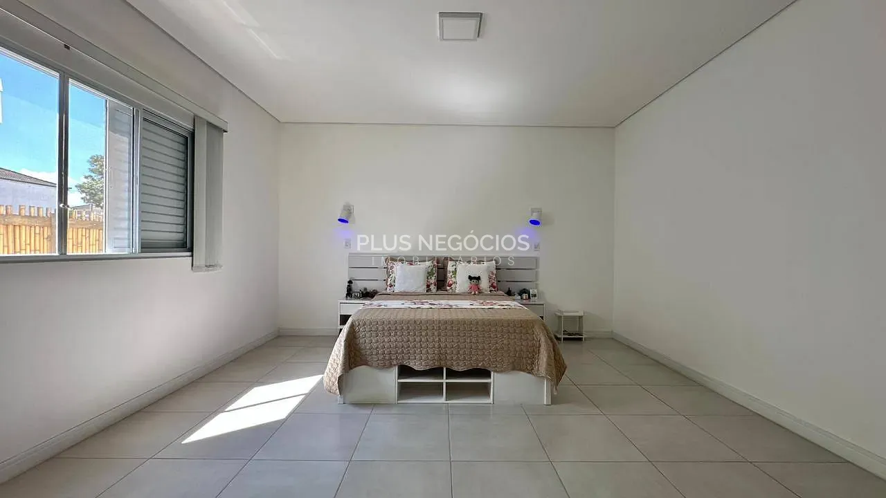 Casa, 4 quartos, 256 m² - Foto 51