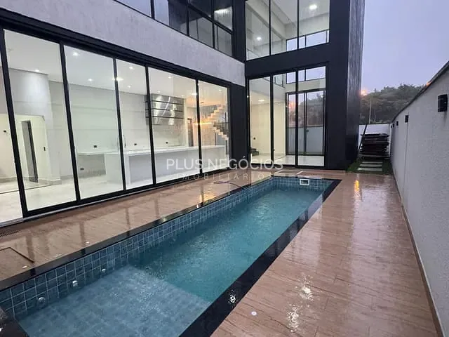 Casa com 404m² 3 quartos e 5 banheiros, à venda ou para alugar, no bairro Vila Martins em Itu