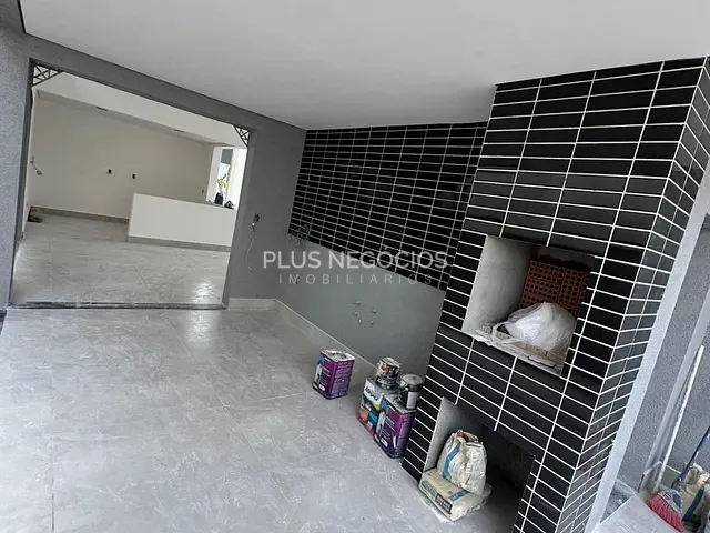 Casa com 360m² 3 quartos e 3 banheiros, à venda, no bairro Cajuru do Sul em Sorocaba