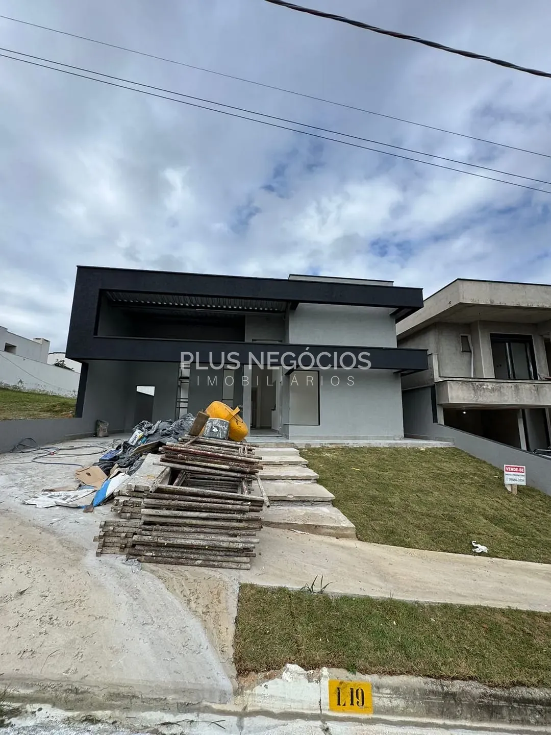 Casa, 3 quartos, 195 m² - Foto 1