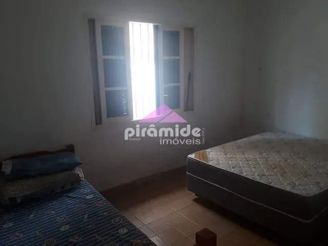 Casa com 500m² 5 quartos e 4 banheiros, à venda, no bairro Perequê-Acu em Ubatuba