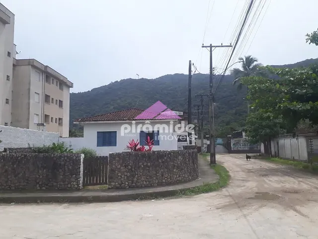 Casa com 500m² 5 quartos e 4 banheiros, à venda, no bairro Perequê-Acu em Ubatuba