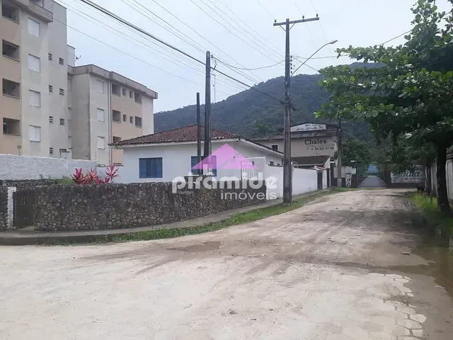 Casa com 500m² 5 quartos e 4 banheiros, à venda, no bairro Perequê-Acu em Ubatuba
