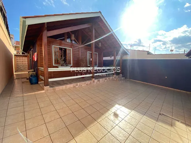 Casa 2 quartos e 1 banheiro, à venda, no bairro Jardim Piazza di Roma em Sorocaba