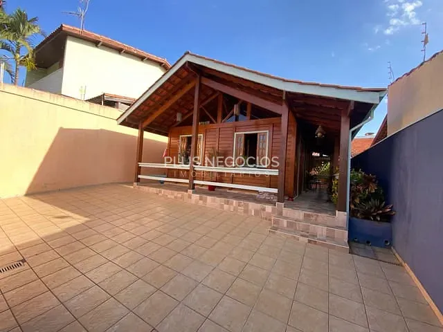 Casa 2 quartos e 1 banheiro, à venda, no bairro Jardim Piazza di Roma em Sorocaba