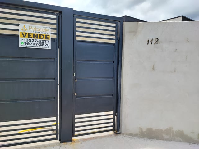 Casa com 175m² 3 quartos e 2 banheiros, à venda, no bairro Res. Santa Clara em Pindamonhangaba