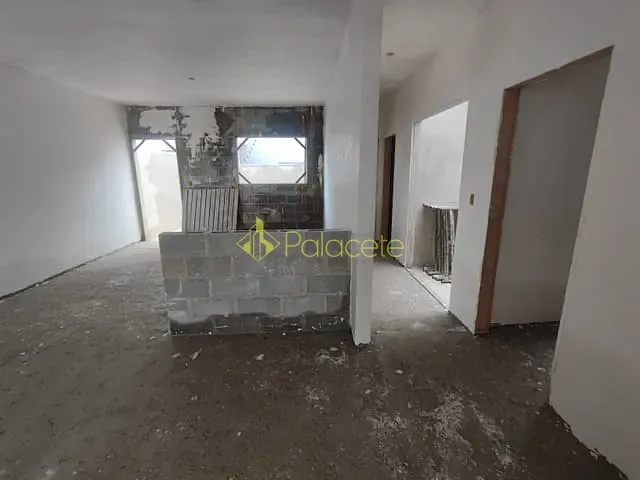 Casa com 175m² 3 quartos e 2 banheiros, à venda, no bairro Res. Santa Clara em Pindamonhangaba