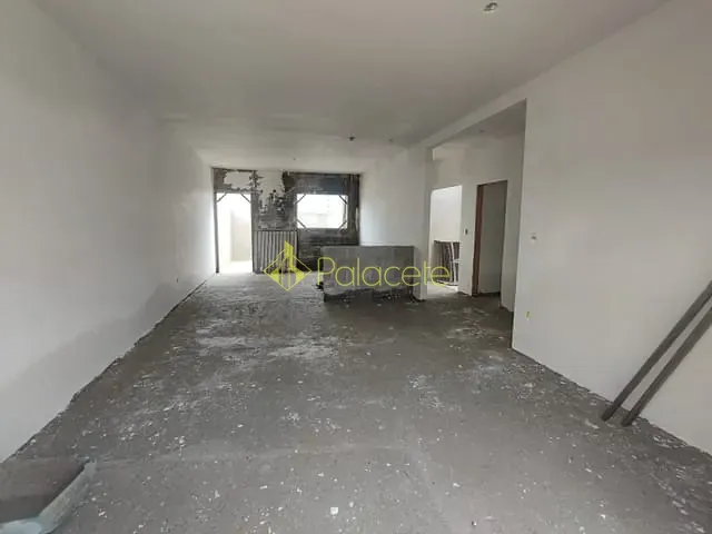 Casa com 175m² 3 quartos e 2 banheiros, à venda, no bairro Res. Santa Clara em Pindamonhangaba