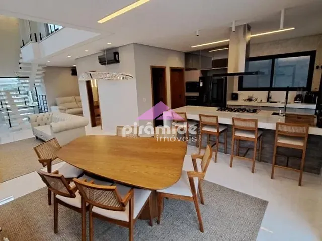 Casa com 253m² 4 quartos e 5 banheiros, à venda, no bairro Urbanova em São José dos Campos