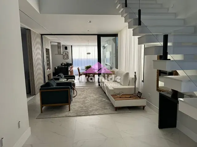 Casa com 285m² 3 quartos e 4 banheiros, à venda, no bairro Jardim Elza Maria em Jacareí