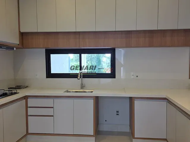 Casa com 211m² 3 quartos e 5 banheiros, à venda, no bairro Loteamento Park Gran Reserve em Indaiatuba