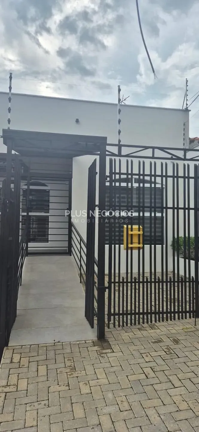 Casa, 1 quarto, 210 m² - Foto 1
