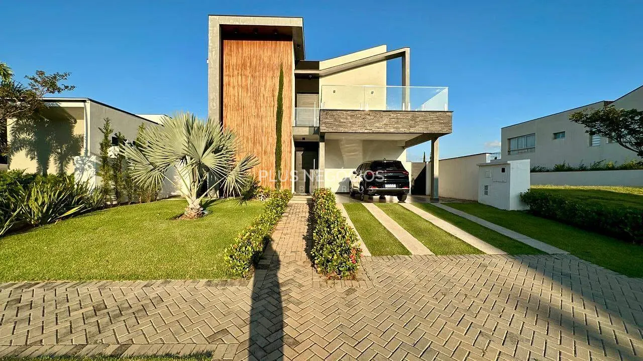 Casa, 3 quartos, 225 m² - Foto 1