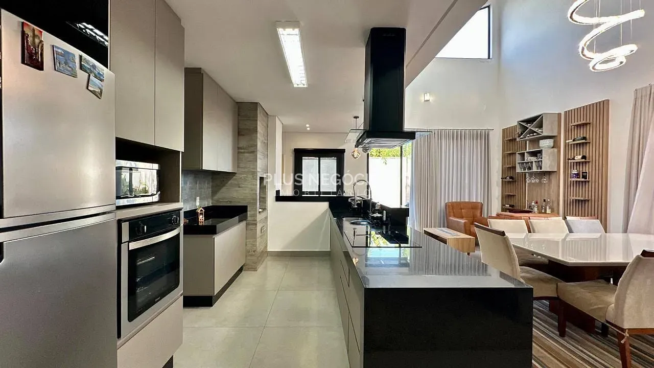 Casa, 3 quartos, 225 m² - Foto 10