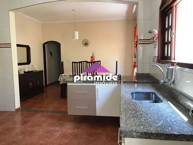 Casa com 141m² 3 quartos e 3 banheiros, à venda, no bairro Jardim Sul em São José dos Campos