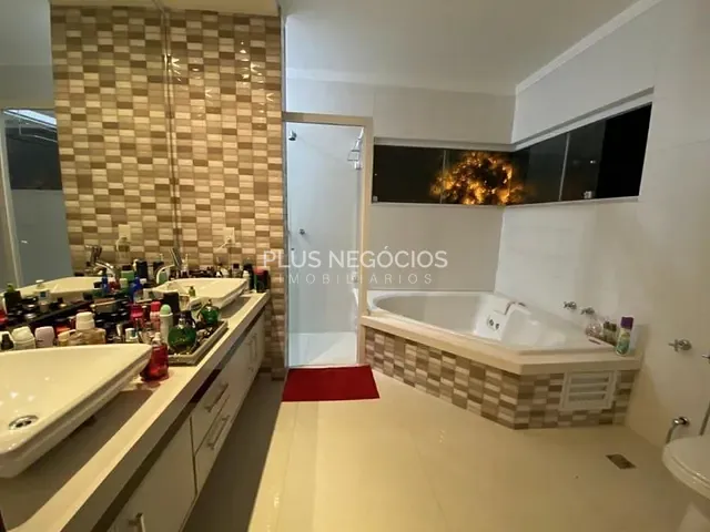 Casa com 300m² 3 quartos e 4 banheiros, para alugar, no bairro Parque Reserva Fazenda Imperial em Sorocaba