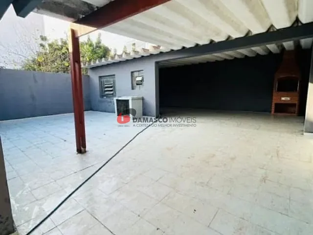 Casa com 500m² 3 quartos e 2 banheiros, para alugar, no bairro Vila Príncipe de Gales em Santo André