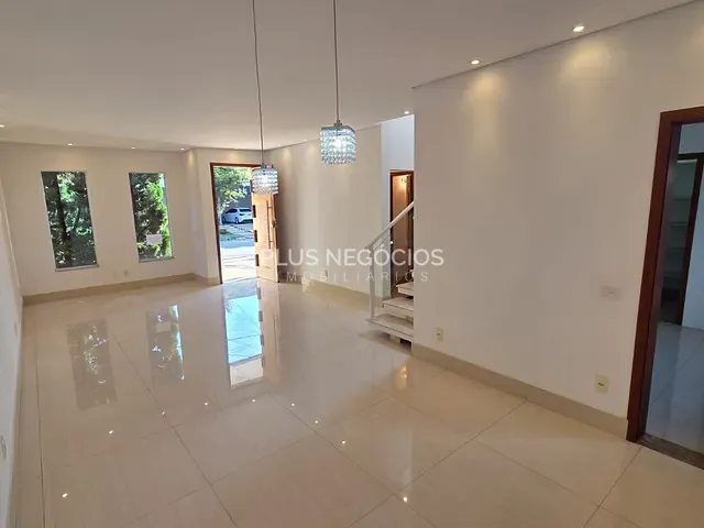 Casa com 250m² 3 quartos e 4 banheiros, à venda, no bairro Iporanga em Sorocaba