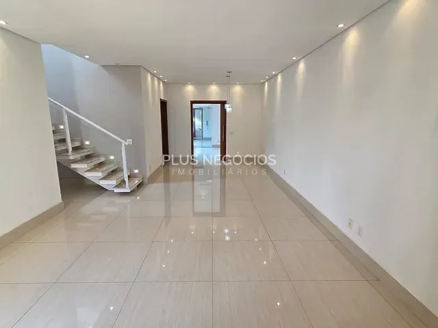 Casa com 250m² 3 quartos e 4 banheiros, à venda, no bairro Iporanga em Sorocaba