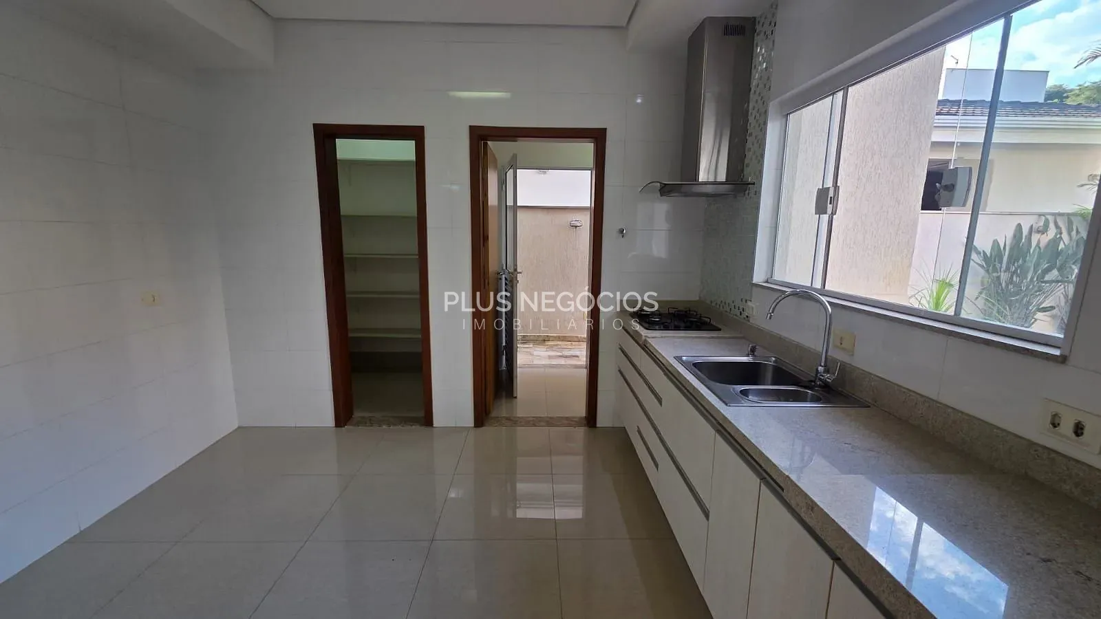 Casa, 3 quartos, 222 m² - Foto 8