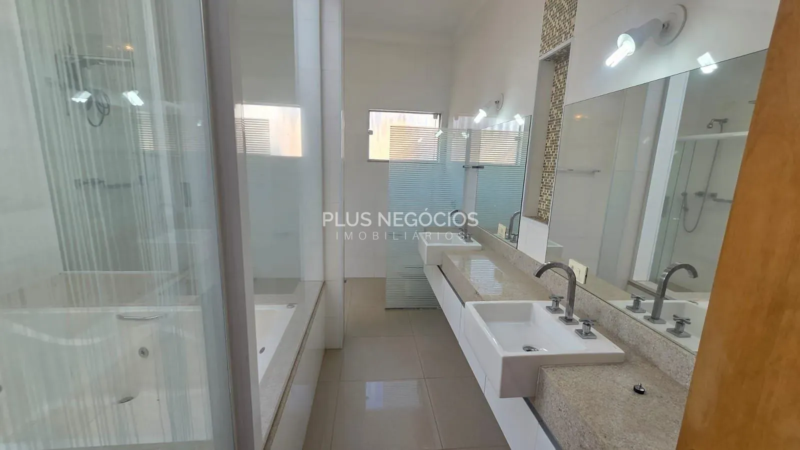 Casa, 3 quartos, 222 m² - Foto 32