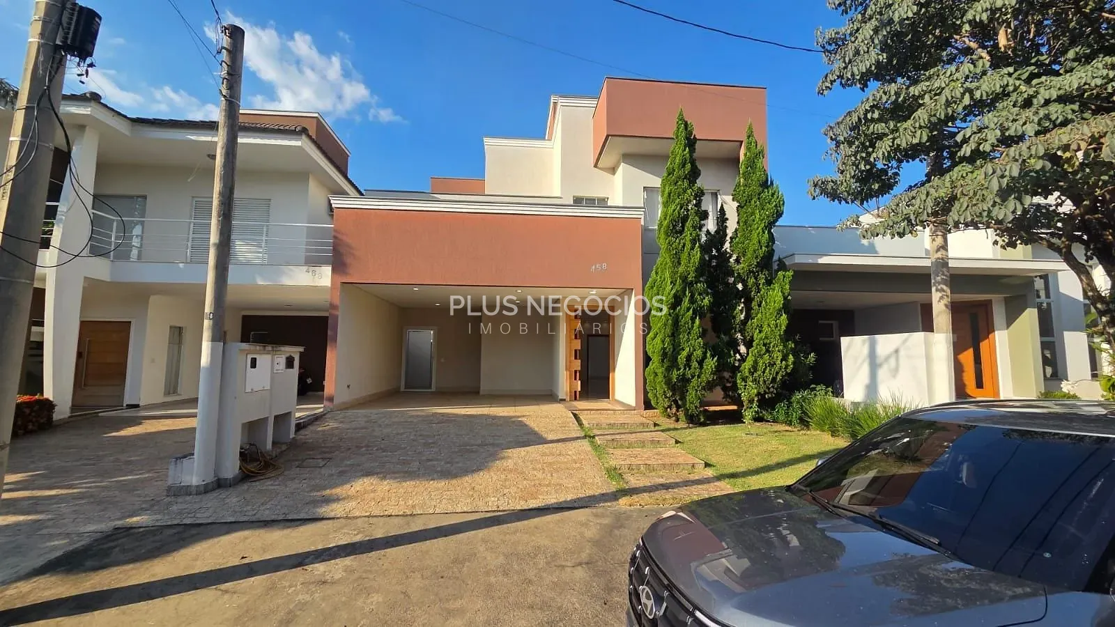 Casa, 3 quartos, 222 m² - Foto 1