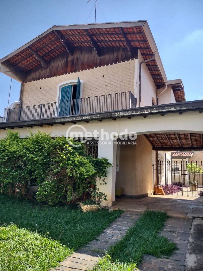 Casa, 3 quartos, 208 m² - Foto 1