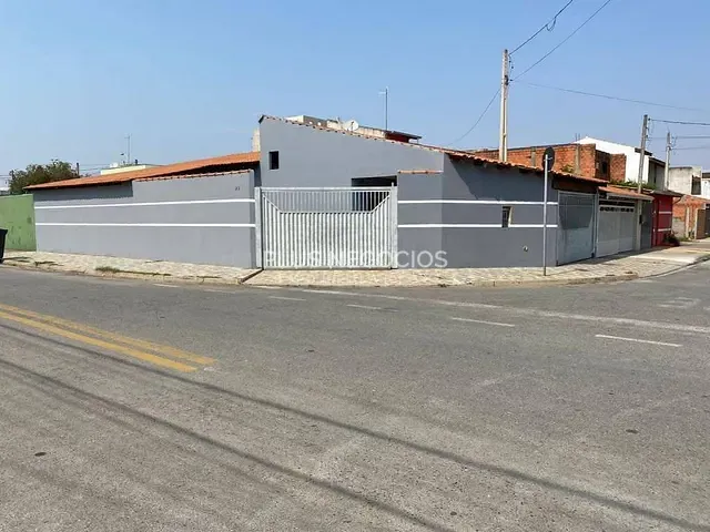 Casa com 213m² 2 quartos e 3 banheiros, à venda, no bairro Jardim das Azaléias em Sorocaba