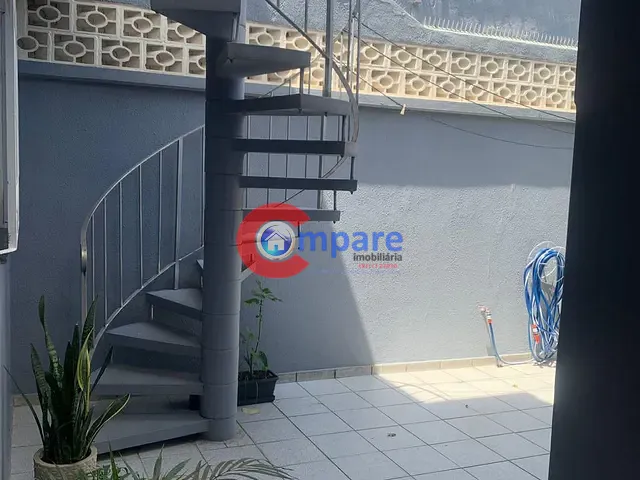 Casa 3 quartos e 2 banheiros, à venda, no bairro Vila Galvão em Guarulhos