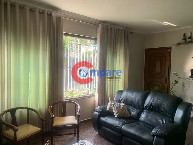 Casa 3 quartos e 2 banheiros, à venda, no bairro Vila Galvão em Guarulhos