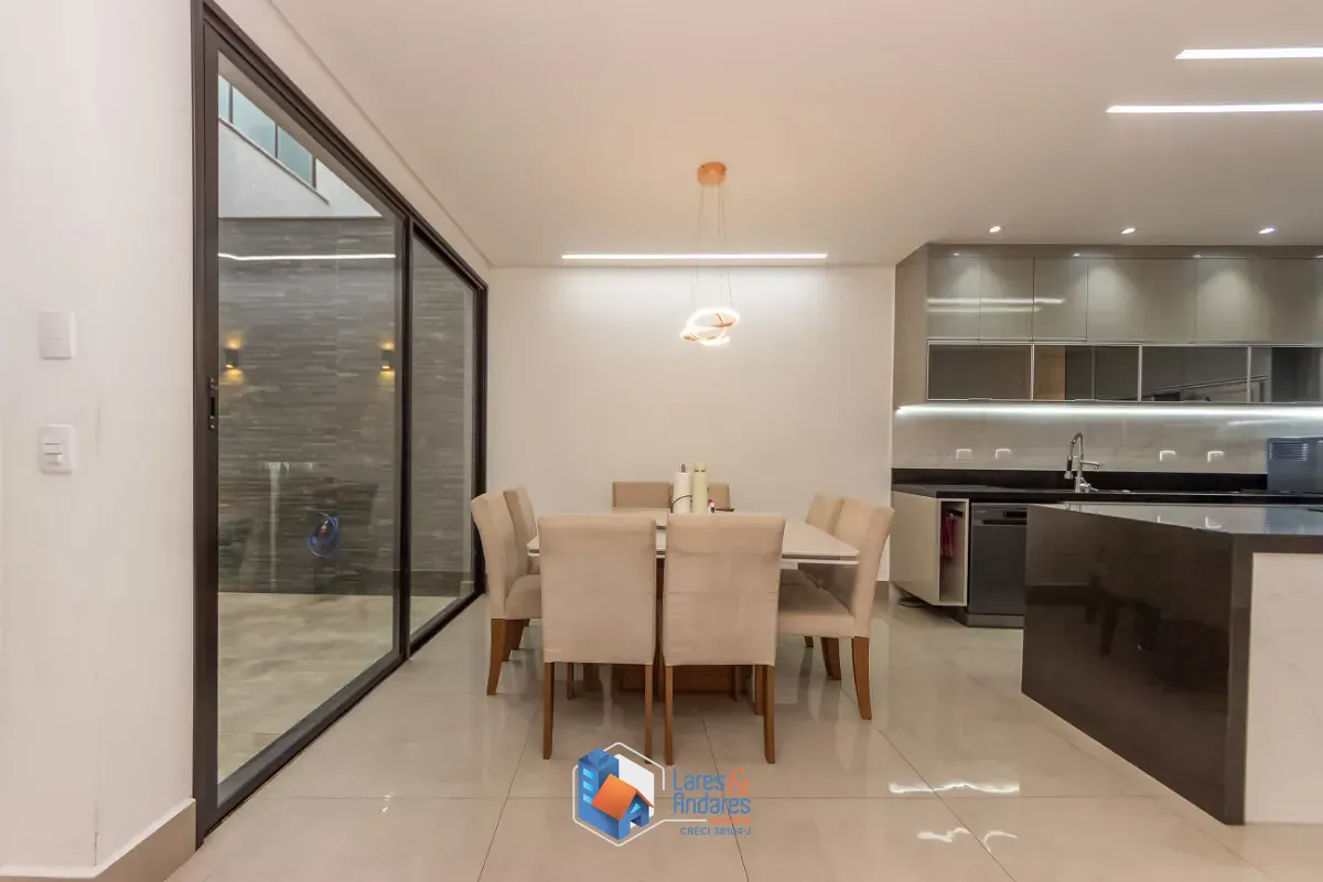 Casa, 4 quartos, 300 m² - Foto 32