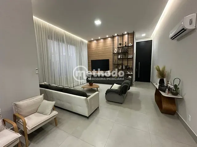 Casa com 450m² 4 quartos e 2 banheiros, à venda, no bairro Vila Monte Alegre III em Paulínia