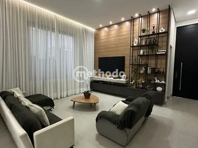 Casa com 450m² 4 quartos e 2 banheiros, à venda, no bairro Vila Monte Alegre III em Paulínia