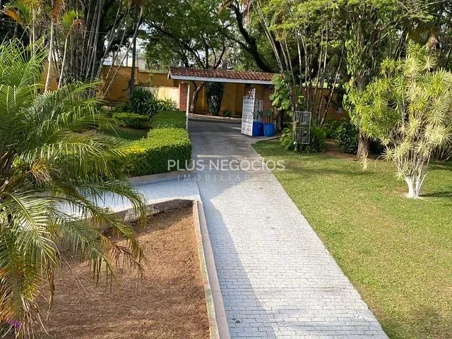 Casa com 3777m² 4 quartos e 3 banheiros, à venda, no bairro Vila Martins em Itu