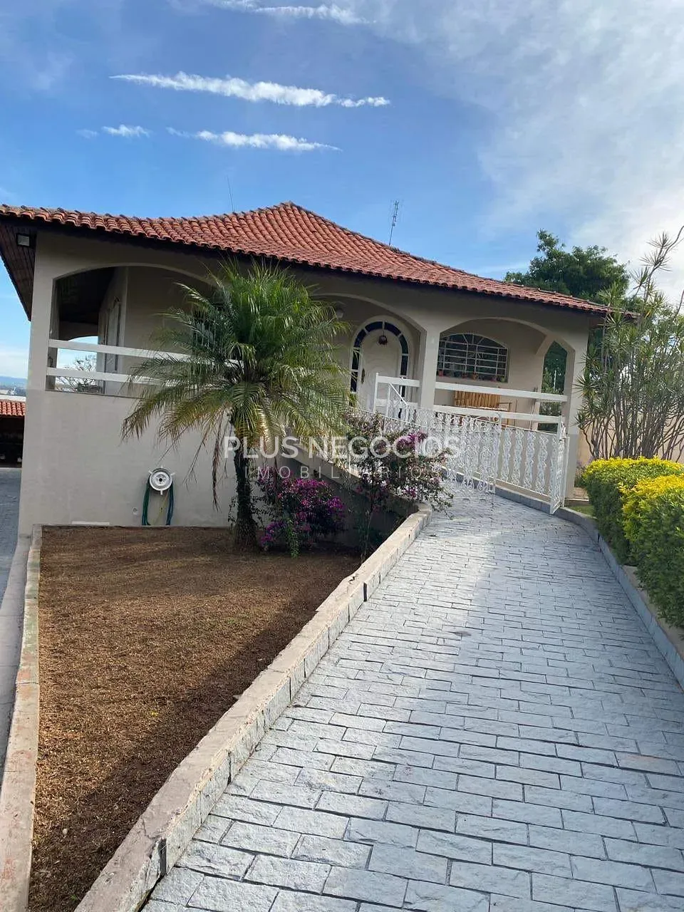 Casa, 4 quartos, 383 m² - Foto 1