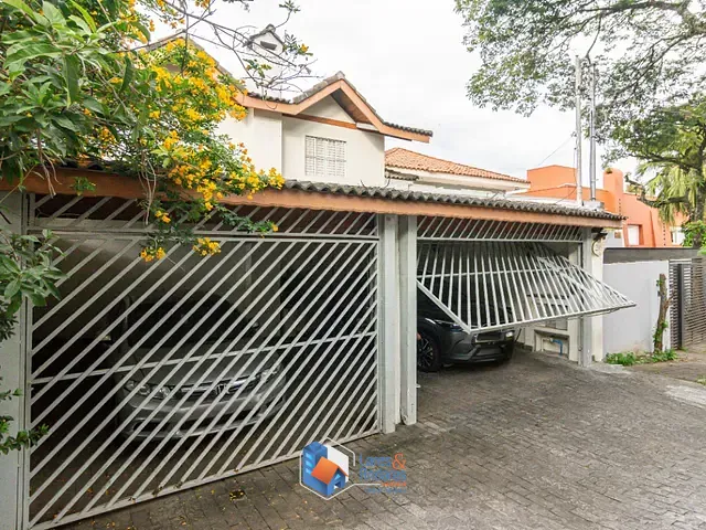 Casa com 330m² 5 quartos e 5 banheiros, à venda, no bairro Jardim Leonor em São Paulo