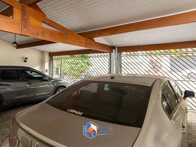 Casa com 330m² 5 quartos e 5 banheiros, à venda, no bairro Jardim Leonor em São Paulo