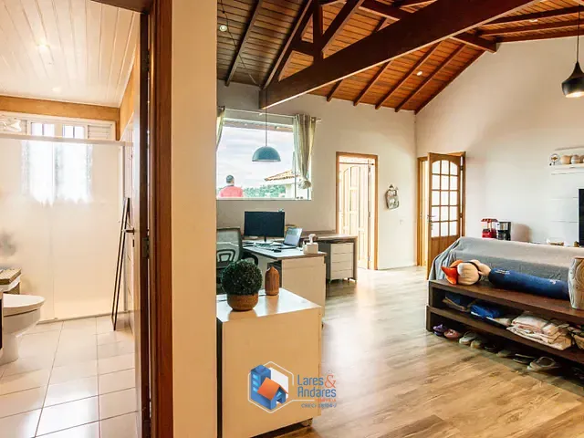 Casa com 330m² 5 quartos e 5 banheiros, à venda, no bairro Jardim Leonor em São Paulo