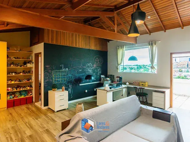 Casa com 330m² 5 quartos e 5 banheiros, à venda, no bairro Jardim Leonor em São Paulo