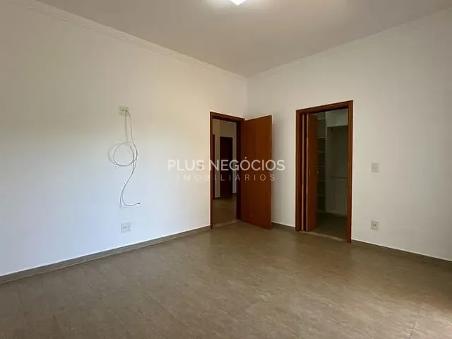 Casa com 308m² 4 quartos e 5 banheiros, à venda, no bairro Parque Residencial Villa dos Inglezes em Sorocaba