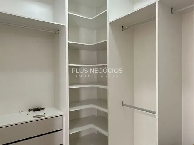 Casa com 308m² 4 quartos e 5 banheiros, à venda, no bairro Parque Residencial Villa dos Inglezes em Sorocaba