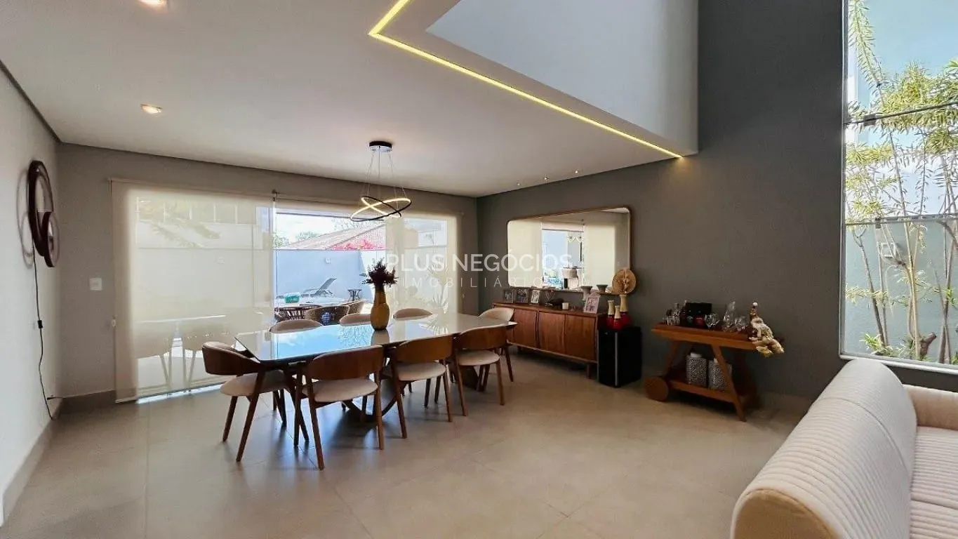 Casa, 4 quartos, 351 m² - Foto 2