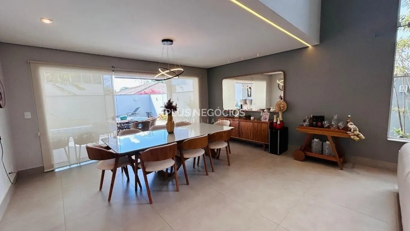 Casa, 4 quartos, 351 m² - Foto 1