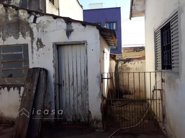 Casa com 296m² 2 quartos e 1 banheiro, à venda, no bairro Vila Resende em Caçapava
