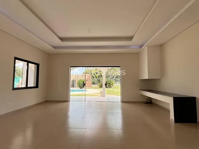 Casa com 2400m² 4 quartos e 6 banheiros, à venda, no bairro Vila Martins em Itu