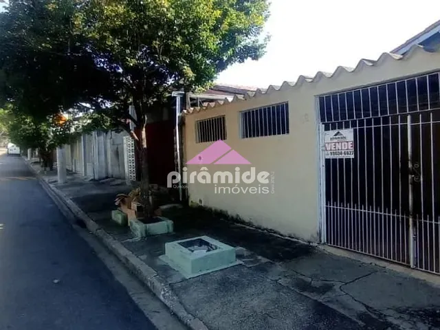 Casa com 200m² 3 quartos e 1 banheiro, à venda, no bairro Conjunto Residencial Trinta e Um de Março em São José dos Campos