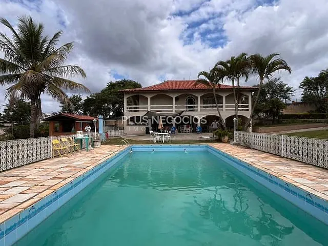 Casa com 3777m² 4 quartos e 3 banheiros, à venda, no bairro Vila Martins em Itu