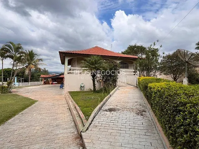 Casa com 3777m² 4 quartos e 3 banheiros, à venda, no bairro Vila Martins em Itu